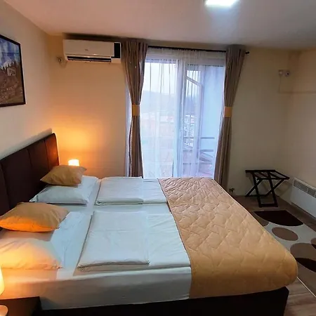 Panorama Hotel 3*